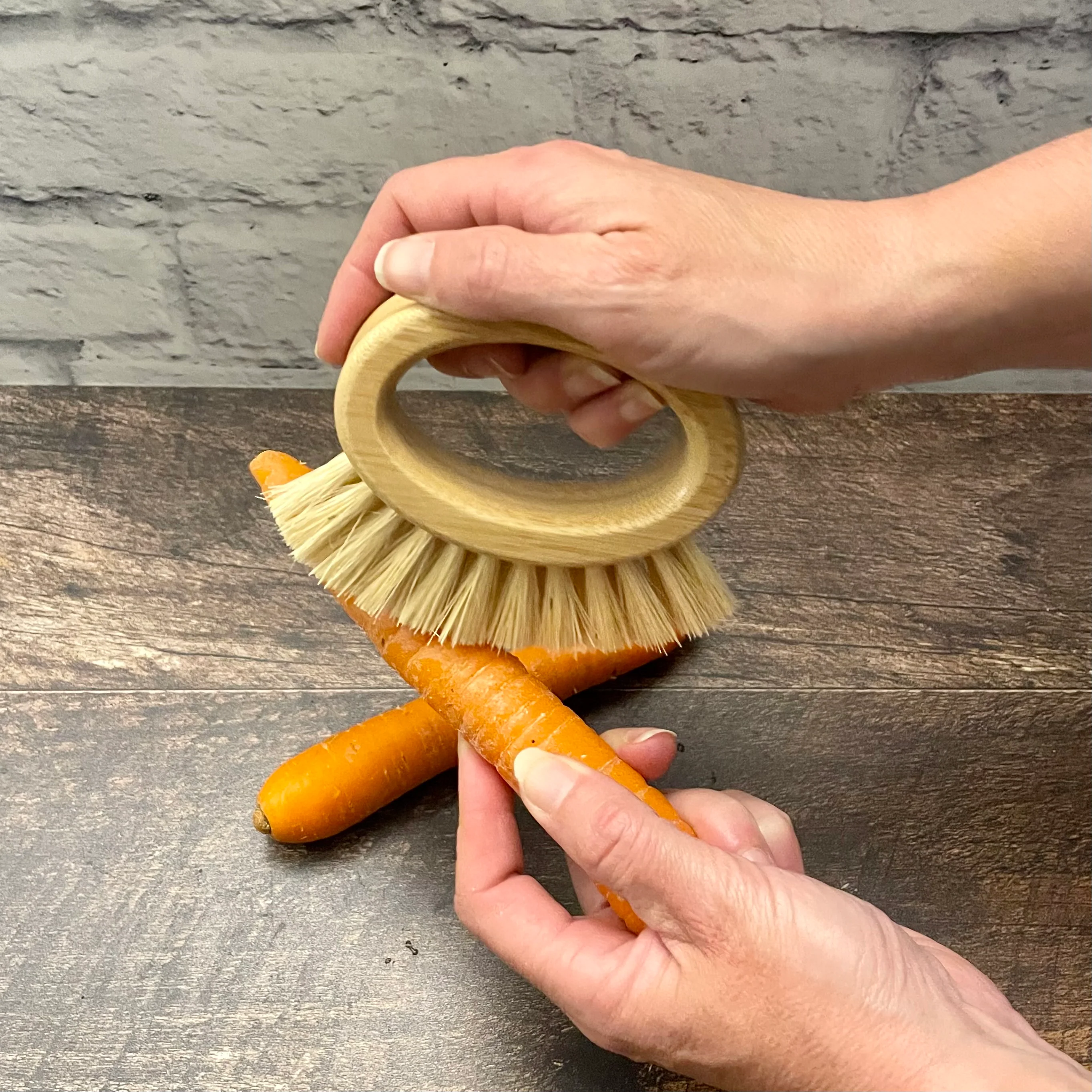 Brosse en bois pour légumes - Sans plastique et fibres naturelles - Image 3