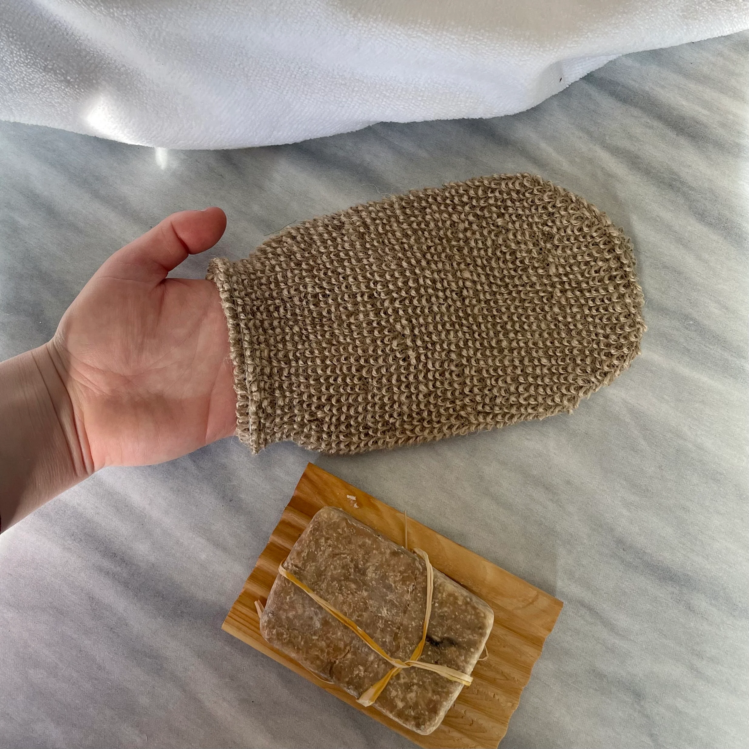 Gant exfoliant en jute - Image 5