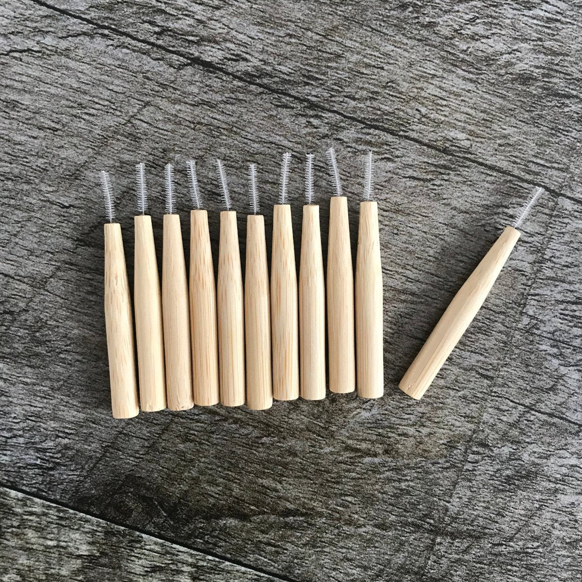 Brossettes interdentaires en bois de bambou