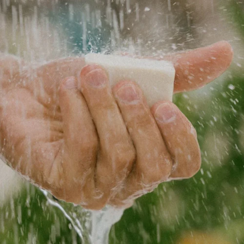 Shampoing en barre pour cheveux fins à ondulés - Sans parfum - Image 3